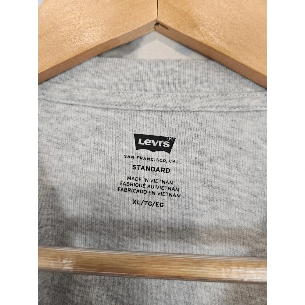 Levi's T-Shirt XL Gray Graphic Bucking Bronco Cowboy Western Americana Cotton
